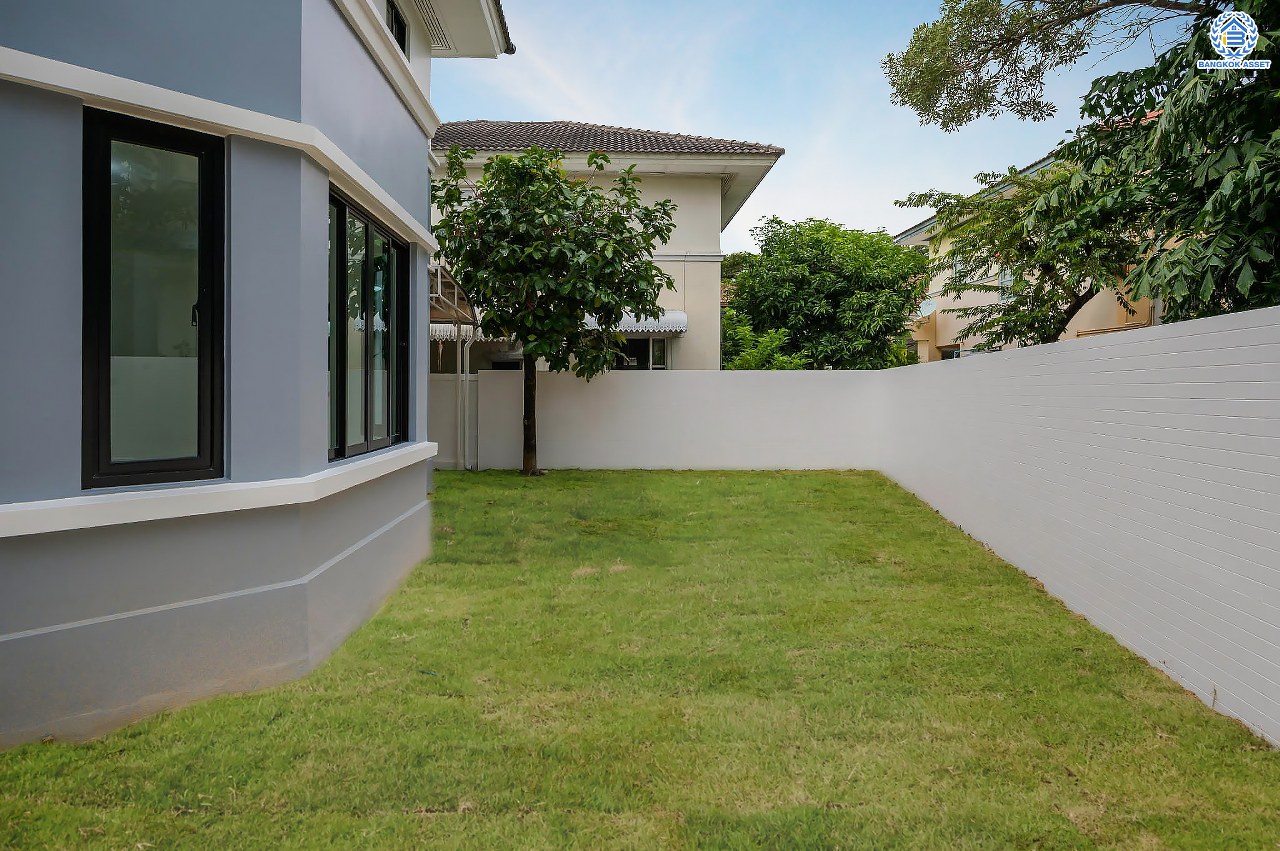 บ้านมือสองตกแต่งใหม่ แบรนด์ L&H โครงการ ชัยพฤกษ์ วัดลาดปลาดุก บนเนื้อที่ 59.5 ตร.ว. พื้นที่ใช้สอยมากถึง 108.5 ตร.ม. ฟังก์ชัน 3 ห้องนอน 2 ห้องน้ำ จอดรถได้ 1 คัน พร้อมพื้นที่ข้างบ้านกว้างตอบโจทย์ทุกการอยู่อาศัย บนทำเลดีที่สุด! ใกล้เซ็นทรัลเวสต์เกต ทางด่วน "กาญจนาภิเษก" และรถไฟฟ้าสายสีม่วง "สถานีคลองบางไผ่" ในราคาสุดคุ้ม